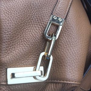 Meet your Posher, Cat